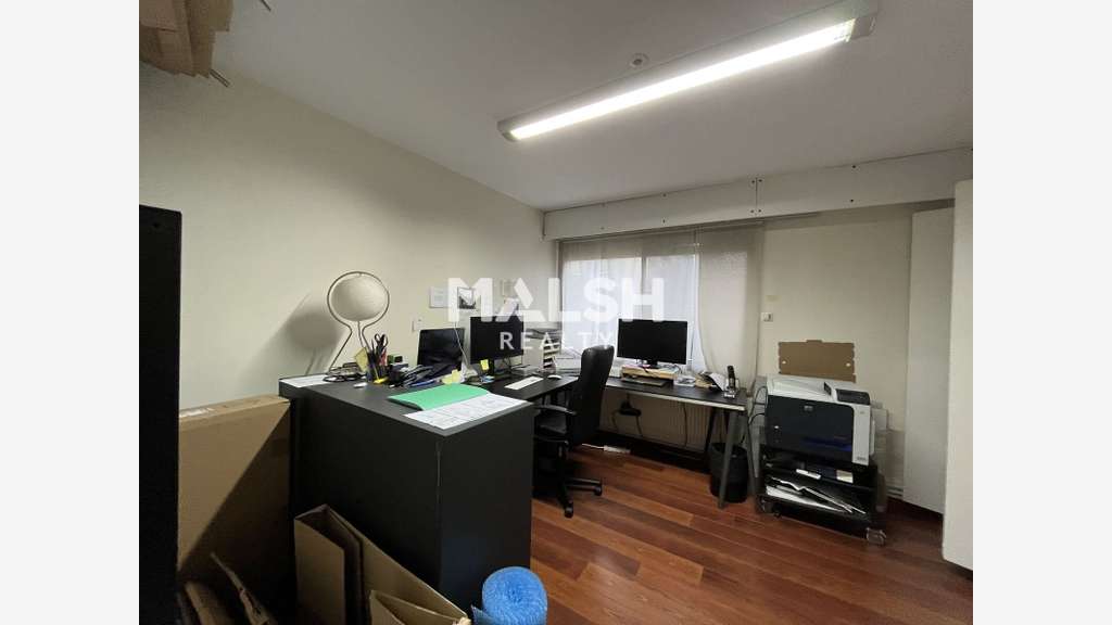 Vente bureaux 83m² à louer à Lyon 8e rue Bataille