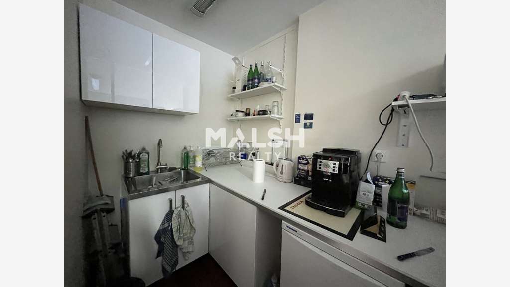 Vente bureaux 83m² à louer à Lyon 8e rue Bataille
