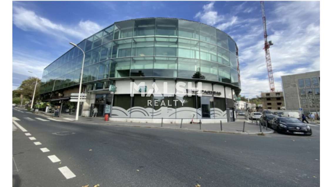 A louer ou vendre bureaux 389m² divisibles Lyon 9e