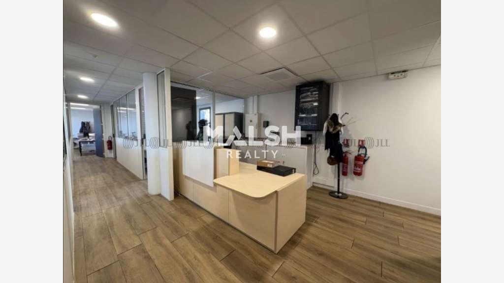 A louer ou vendre bureaux 389m² divisibles Lyon 9e