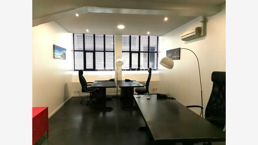 Bureaux rénovés 239m² à Lyon 9e quais de Saône
