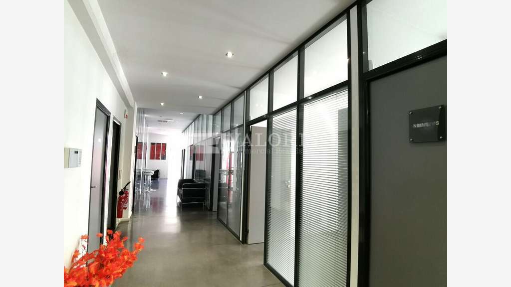 Bureaux rénovés 239m² à Lyon 9e quais de Saône
