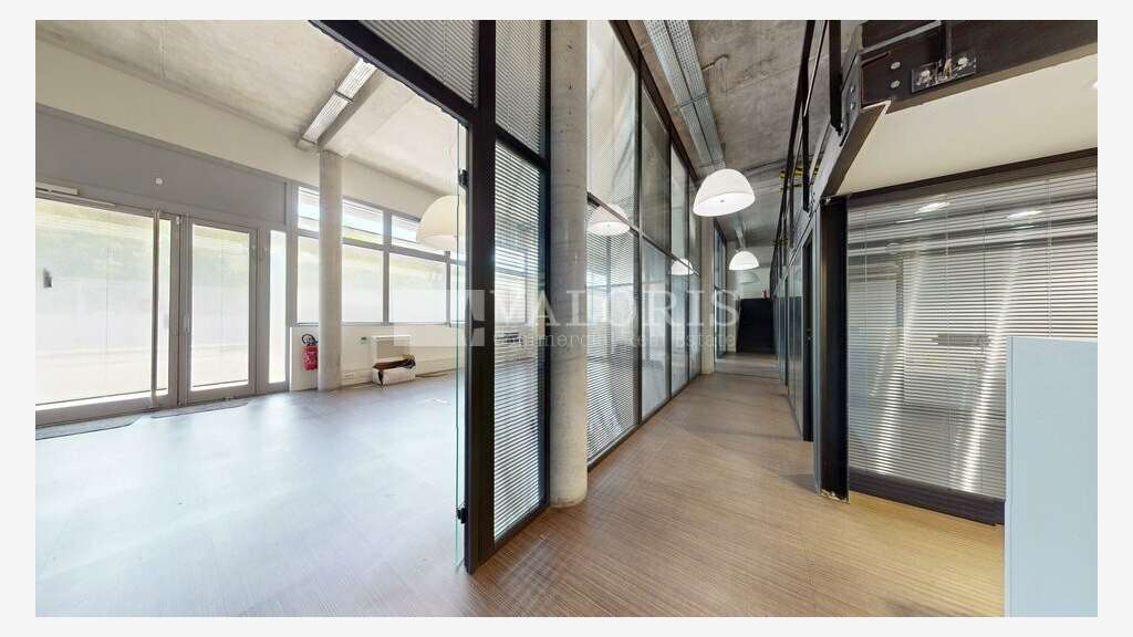 Bureaux 336m² à vendre Lyon 9e Grand Nord Ouest