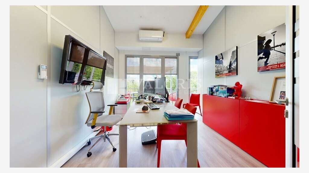 Bureaux en duplex 264m² à vendre à Lyon 9e