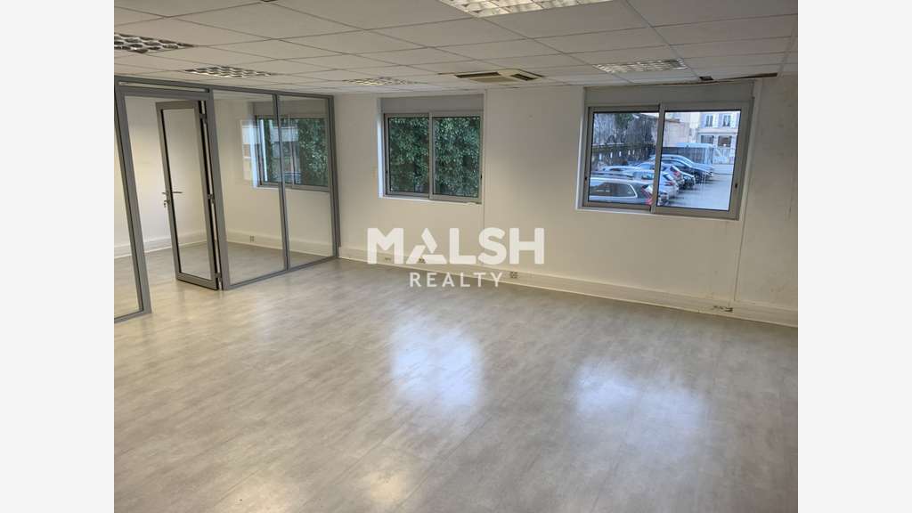 Bureaux - A vendre ou A louer - 53 m² avec cave et