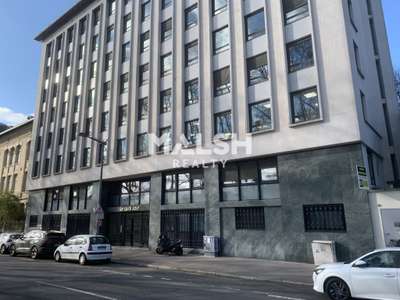 Bureaux - A vendre ou A louer - 53 m² avec cave et