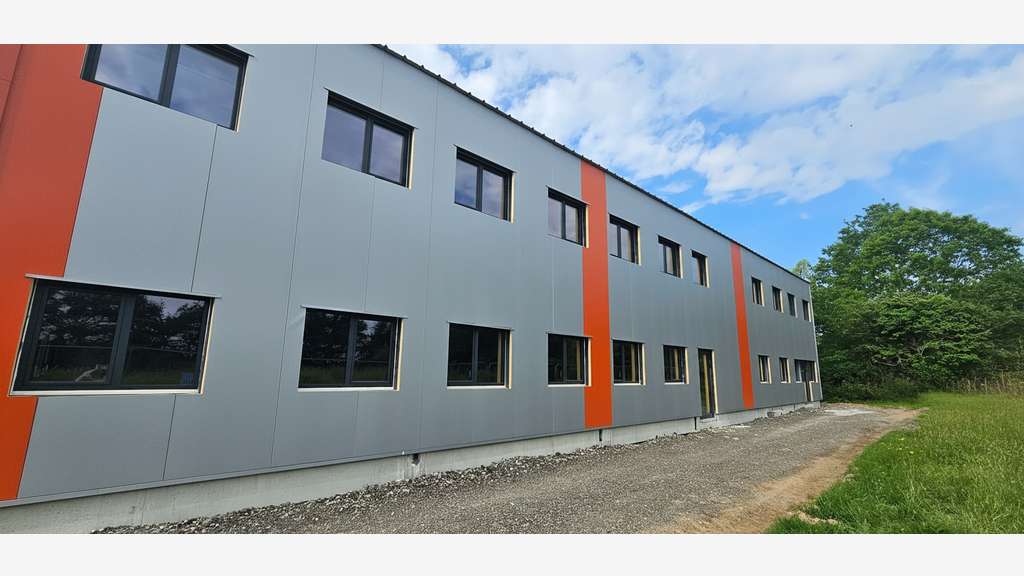Vente bureaux de 182m² à Paulx 5 min Machecoul