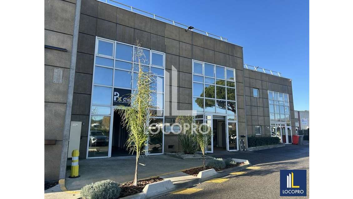 Vente bureaux de 321m² à Mandelieu la Napoule
