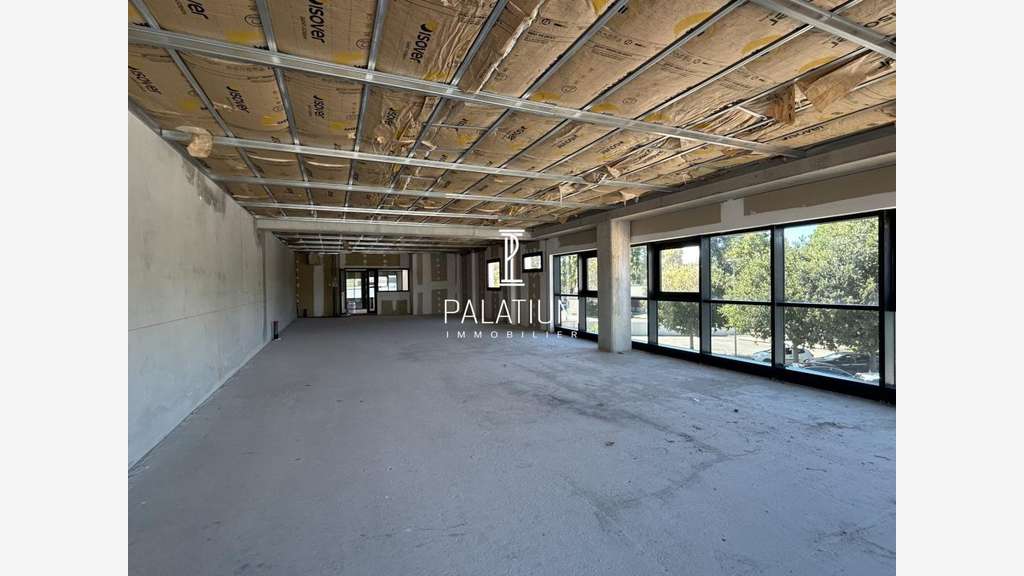 Locaux neufs à Vendre