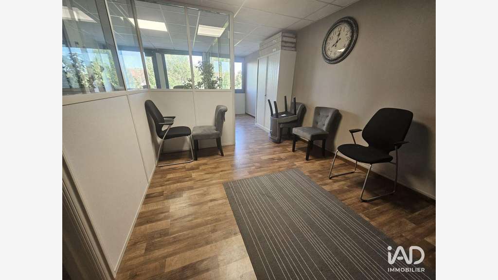 Vente bureau 46m² à Mareuil-Lès-Meaux