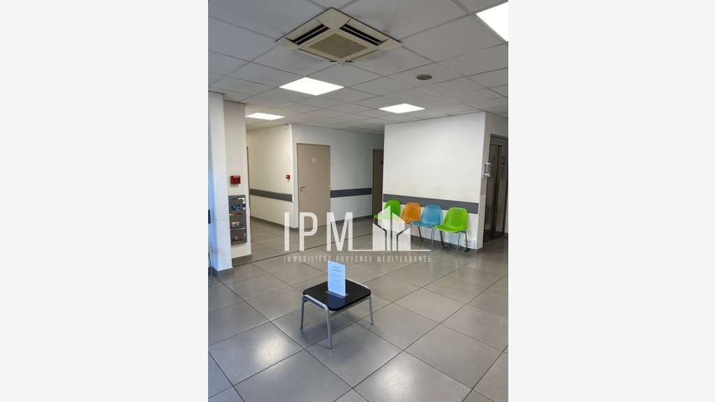 Vente bureaux 300m² à Marseille 13011 Saint Marcel