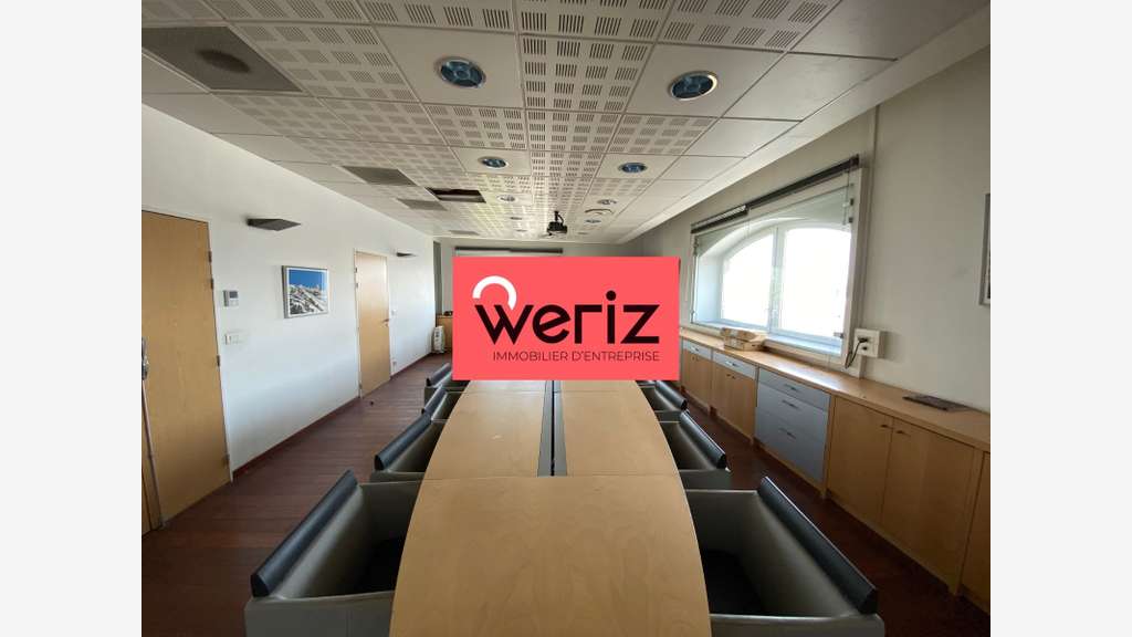 A vendre bureaux 4608m² en R+4 Marseille 13014