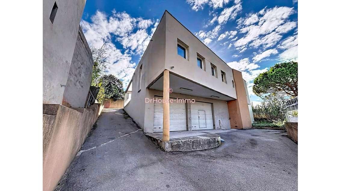 A vendre bureaux & entrepôt 411m² à Marseille 15e