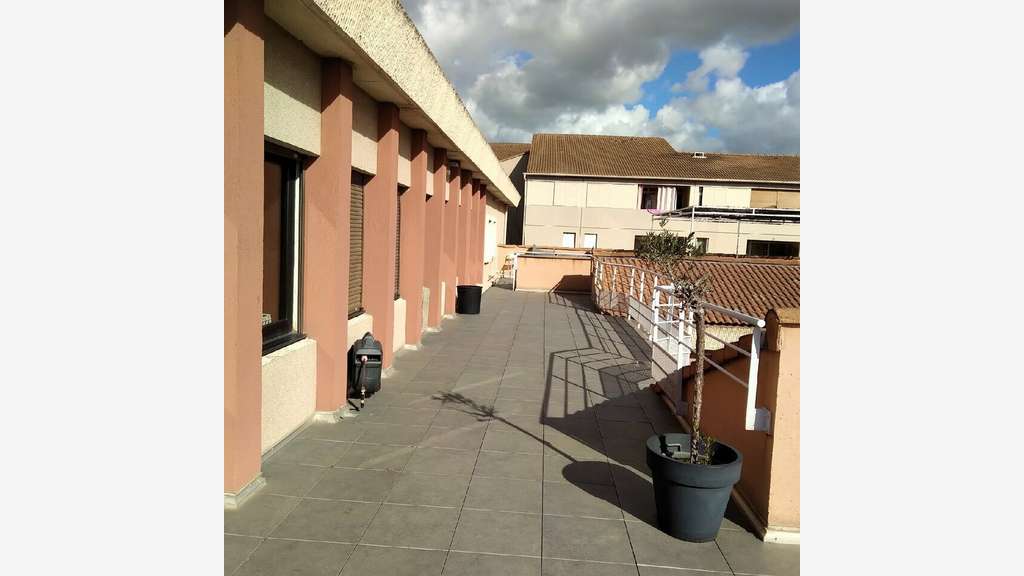 Immeuble de bureaux à vendre à Marseille 16e