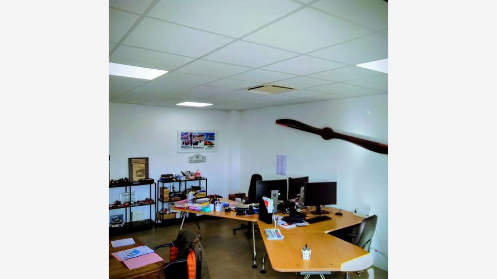 Immeuble de bureaux à vendre à Marseille 16e