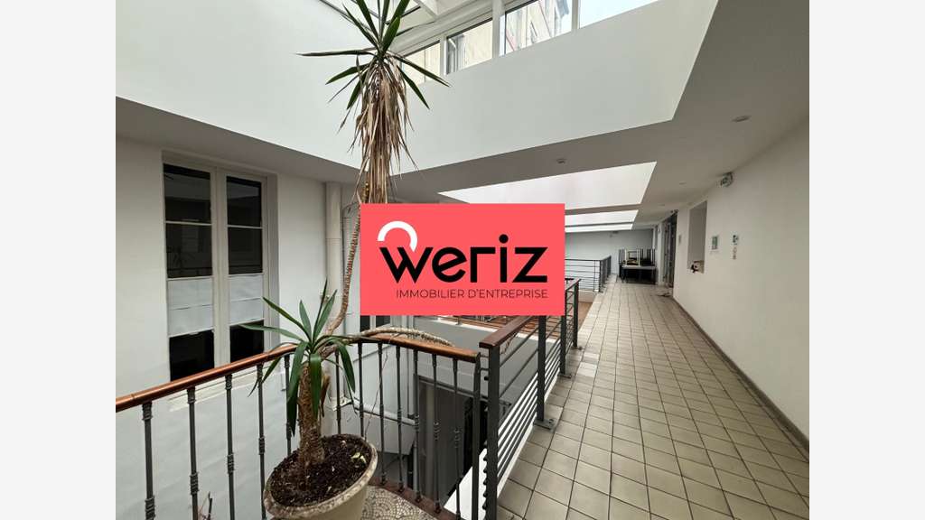 AV bureaux atypiques 1097m² centre Marseille