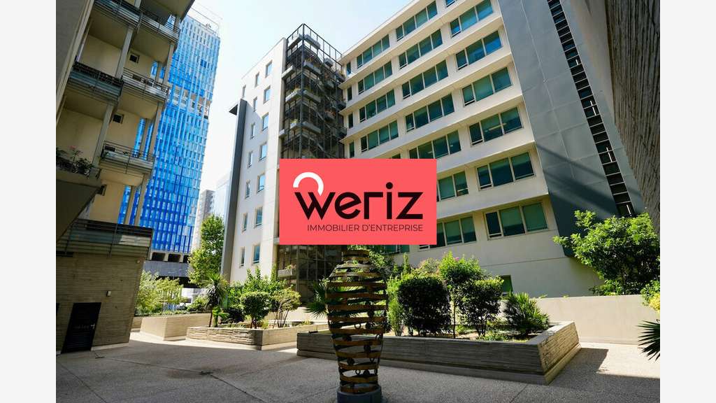 AV local commercial 223m² empl stratég Marseille
