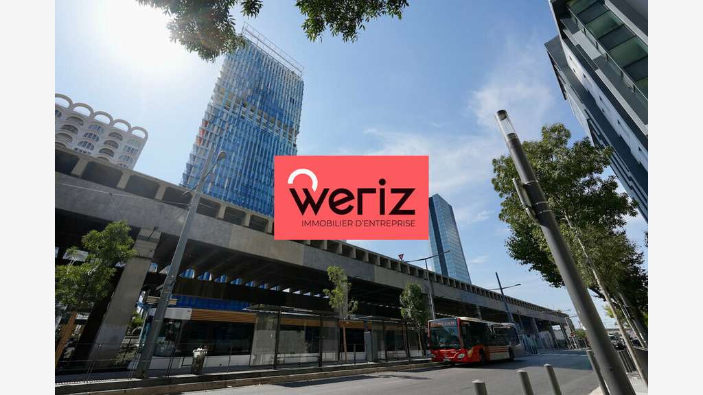 AV local commercial 223m² empl stratég Marseille