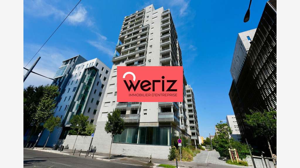 AV local commercial 223m² empl stratég Marseille