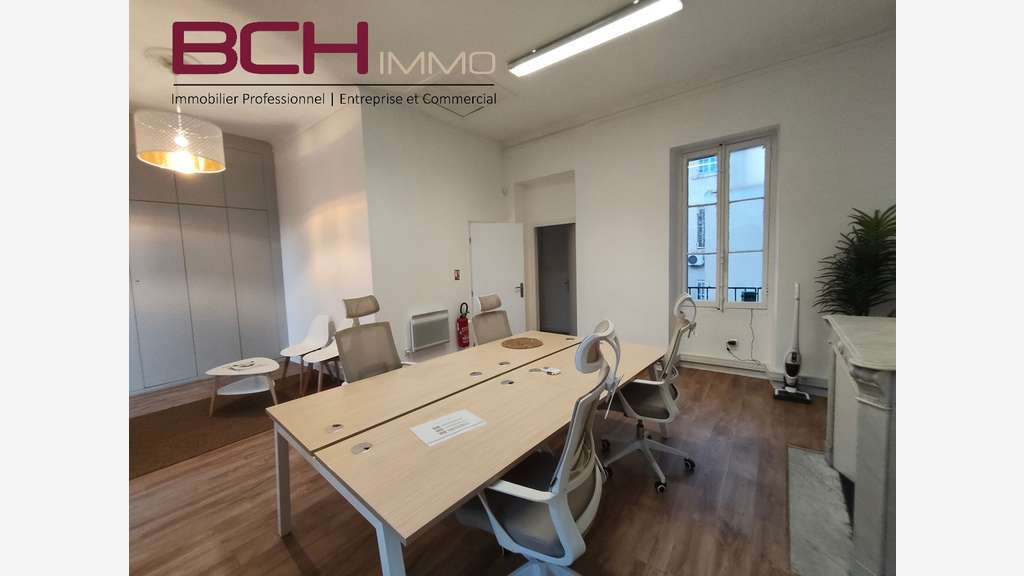 AV hôtel particulier de caractère à Marseille 4e