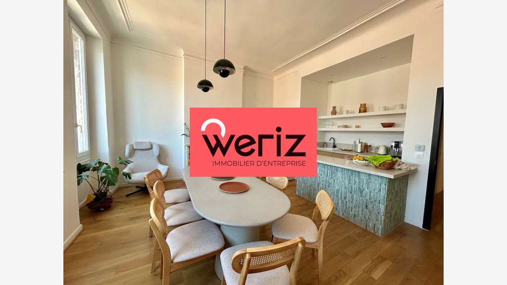 propose à la vente un espace de bureaux exce