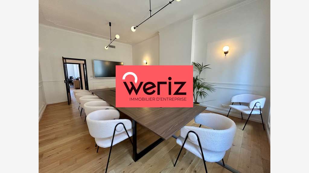 propose à la vente un espace de bureaux exce