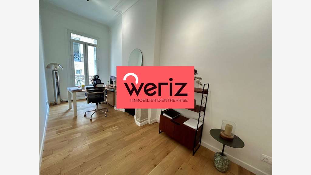 propose à la vente un espace de bureaux exce