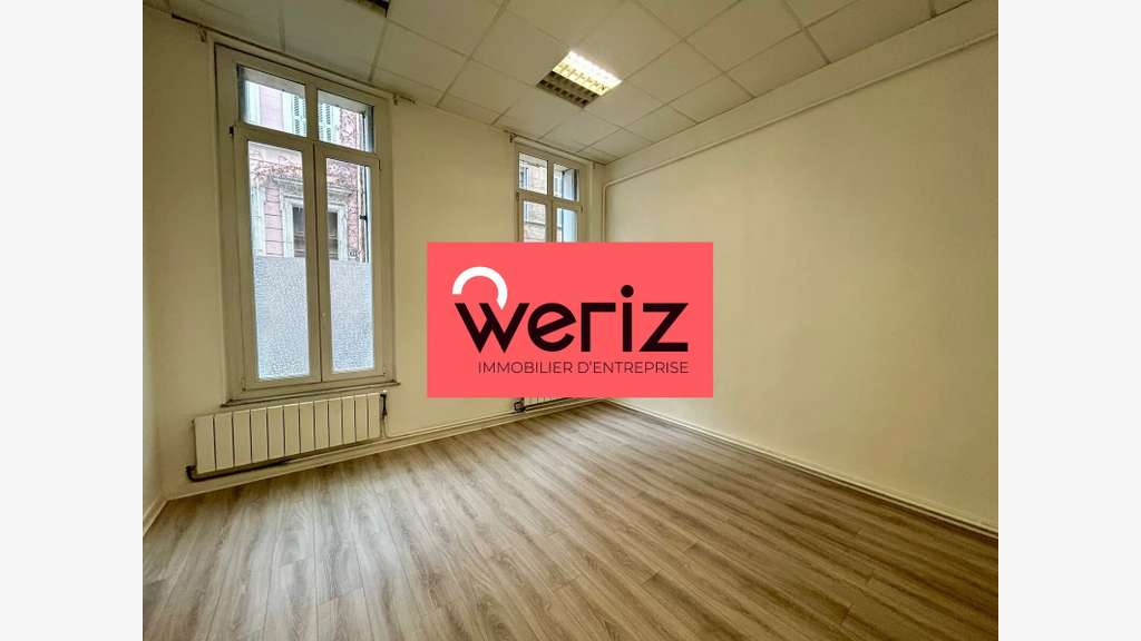 AV bureaux 204m² en RDC surélevé centre Marseille