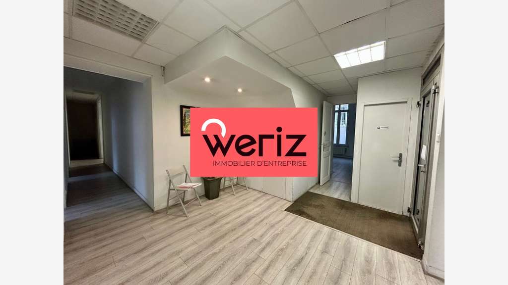 AV bureaux 204m² en RDC surélevé centre Marseille