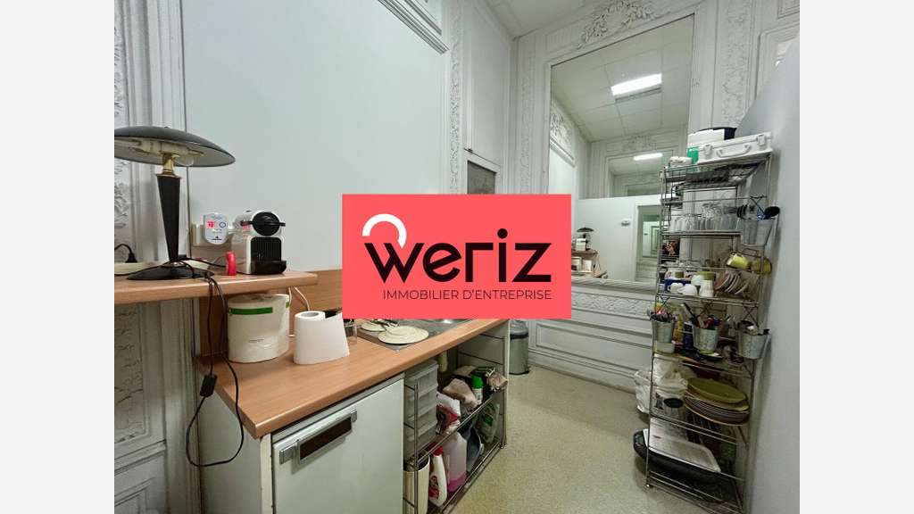 AV bureaux 204m² en RDC surélevé centre Marseille