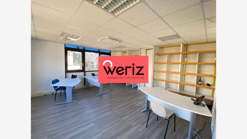 AV bureaux PMR 300m² lumineux à Marseille 13008
