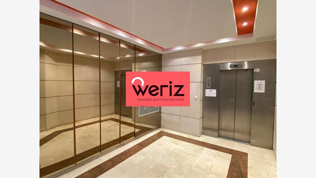 AV bureaux PMR 300m² lumineux à Marseille 13008
