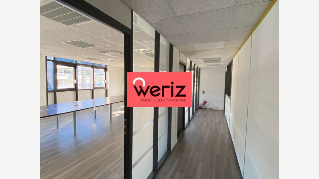 AV bureaux PMR 300m² lumineux à Marseille 13008