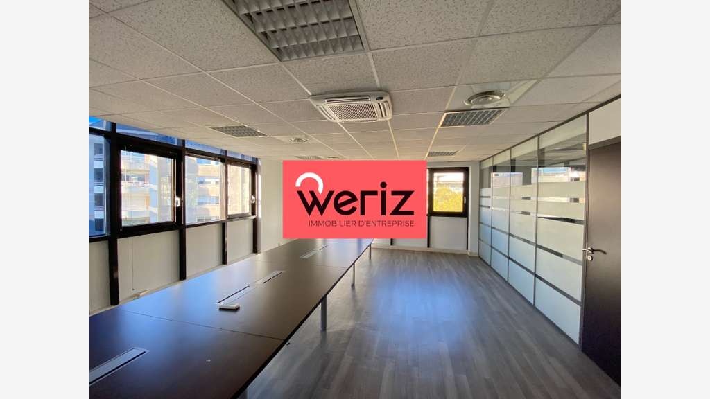 AV bureaux PMR 300m² lumineux à Marseille 13008