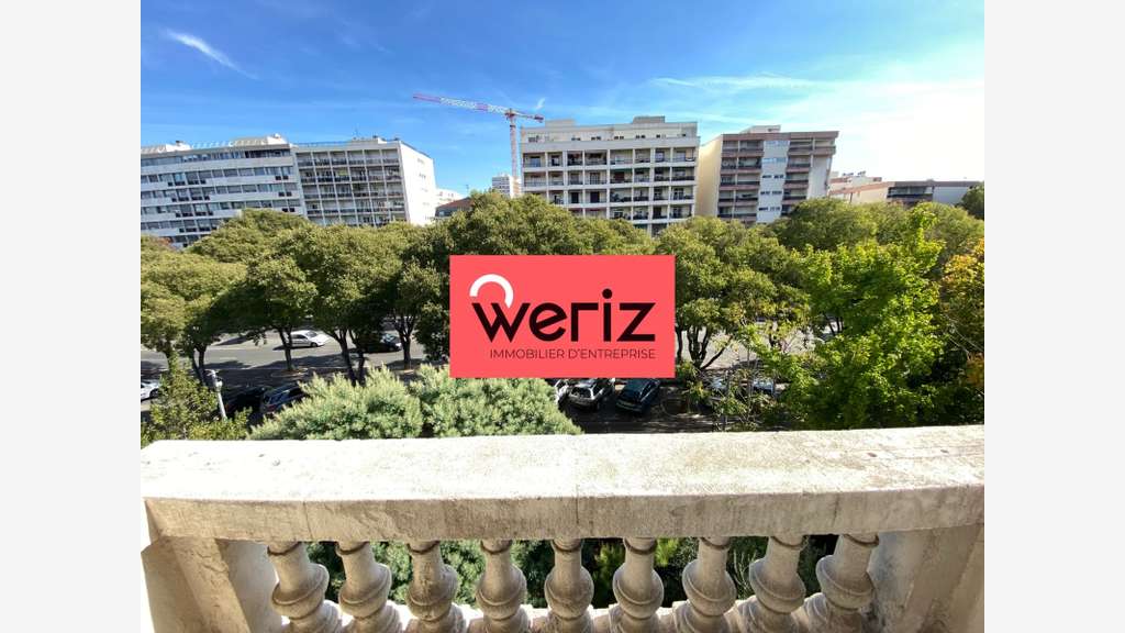 A louer hôtel particulier de 436m² à Marseille 08