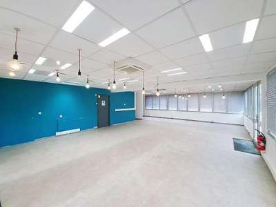 Vente bureaux 393m² prêts à l'emploi en za Massy