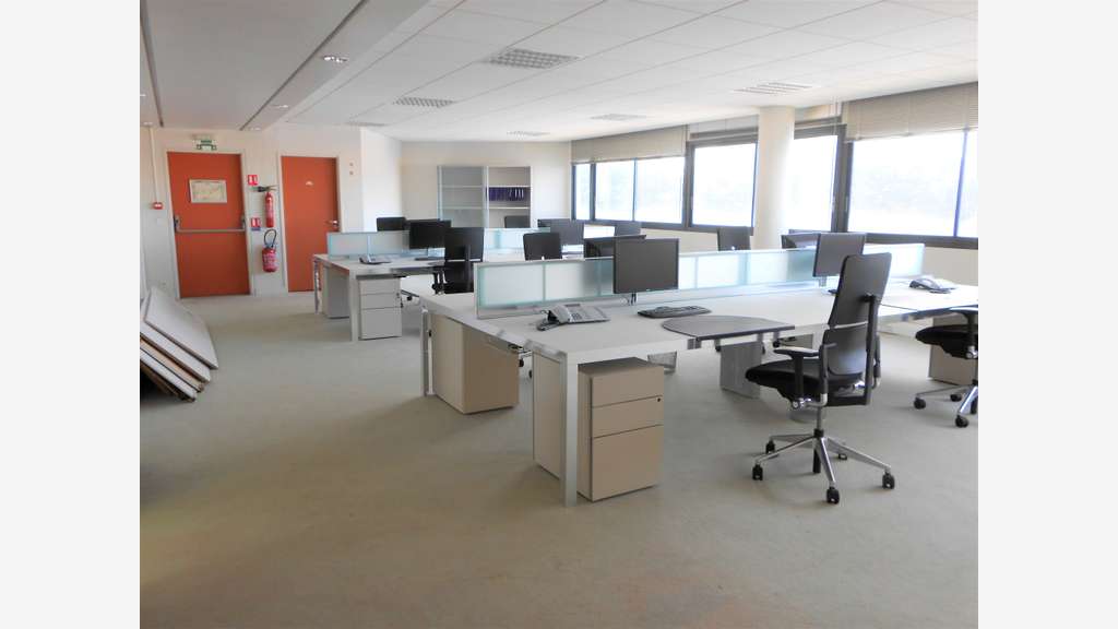 BUREAUX A FORT POTENTIEL DE REPOSITIONNEMENT