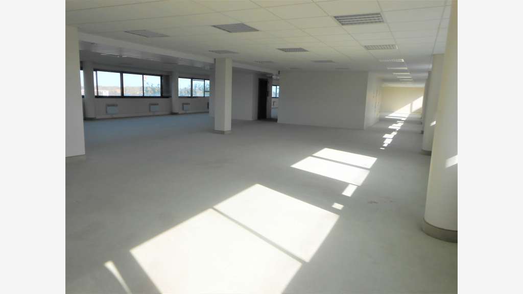 BUREAUX A FORT POTENTIEL DE REPOSITIONNEMENT