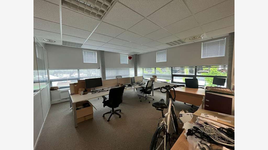AV bureaux 215m² à Mérignac proximité aéroport