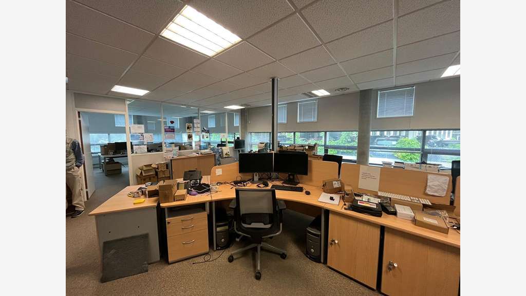 AV bureaux 215m² à Mérignac proximité aéroport