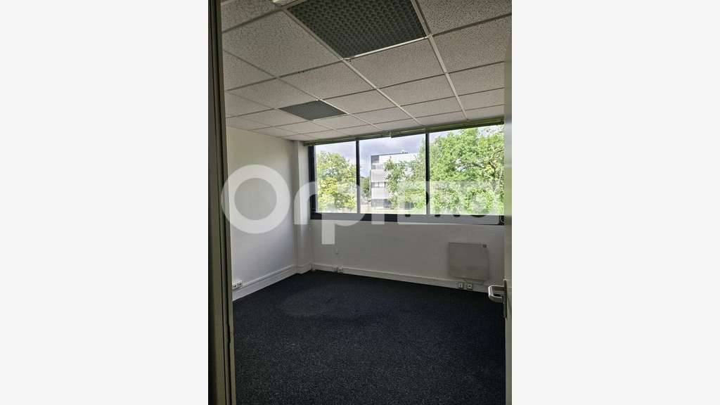 Bureau de 79m² à vendre en ZA à Mérignac