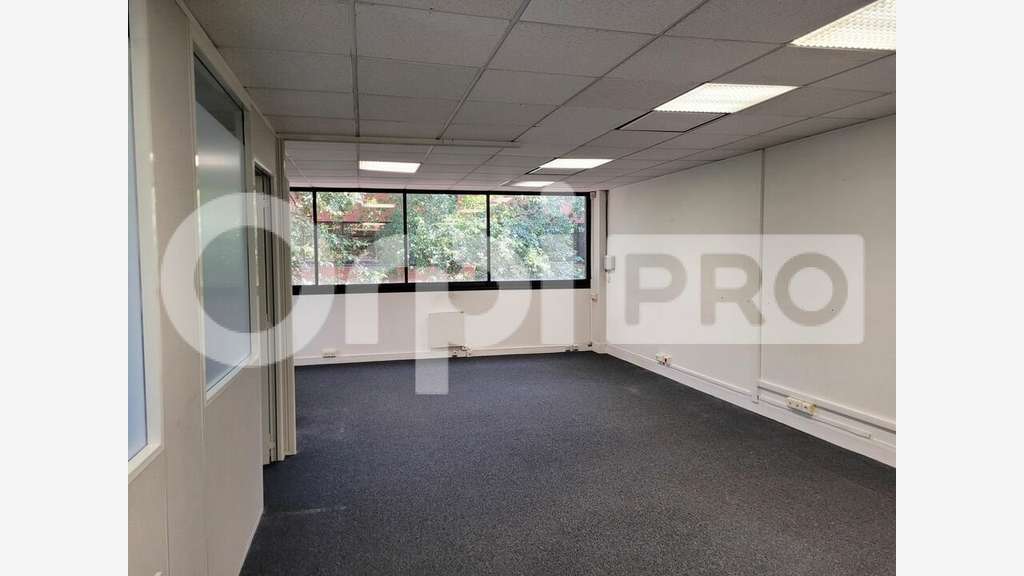 Bureau de 79m² à vendre en ZA à Mérignac