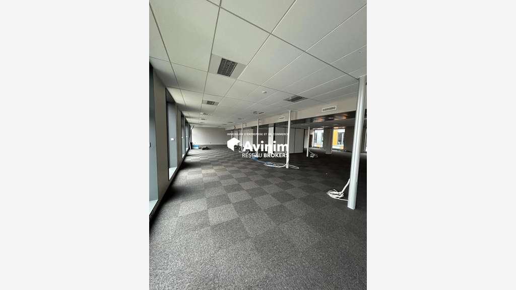 Bureaux haut standing à vendre PAE de La Bouvarde