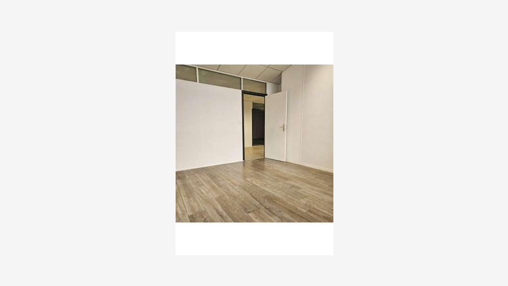 A louer bureau 200m² R+1 à Avignon Agroparc
