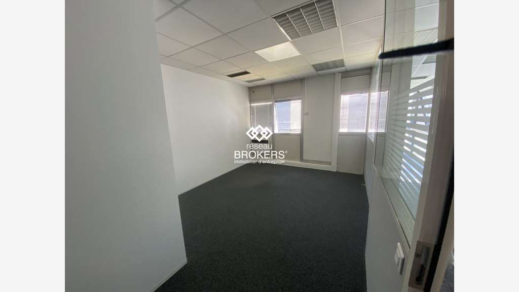 AV plateau de bureaux à Meylan Zone de Maupertuis