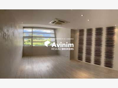 AV bureaux 273m² façade autoroute Montbonnot