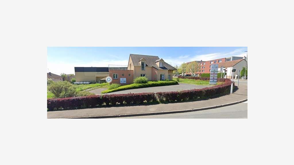 A vendre bureaux 300m² à Montceau-les-Mines