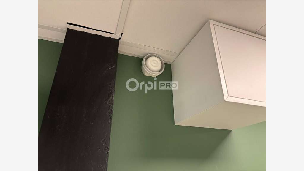 ensemble de 5 bureaux à vendre sur Monteux