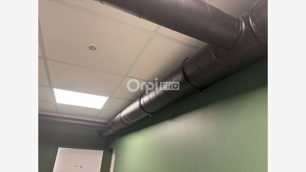 ensemble de 5 bureaux à vendre sur Monteux