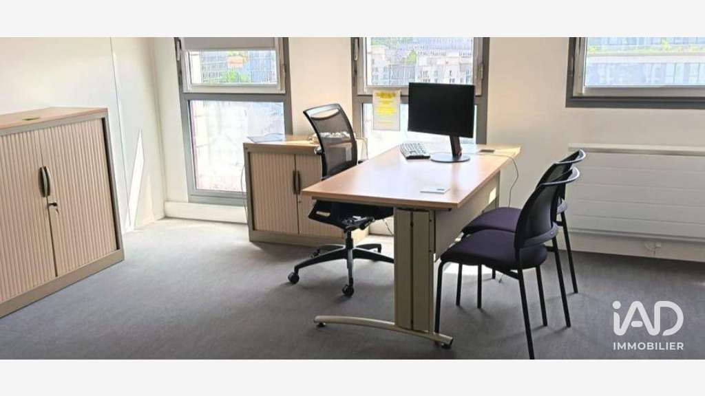 Vente bureaux 237m² à Montigny-le-Bretonneux
